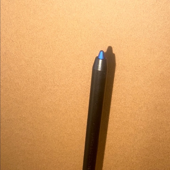 H&M Colour Essence Eye Pencil in color Blue 'into the blue' - Picture 6 of 7